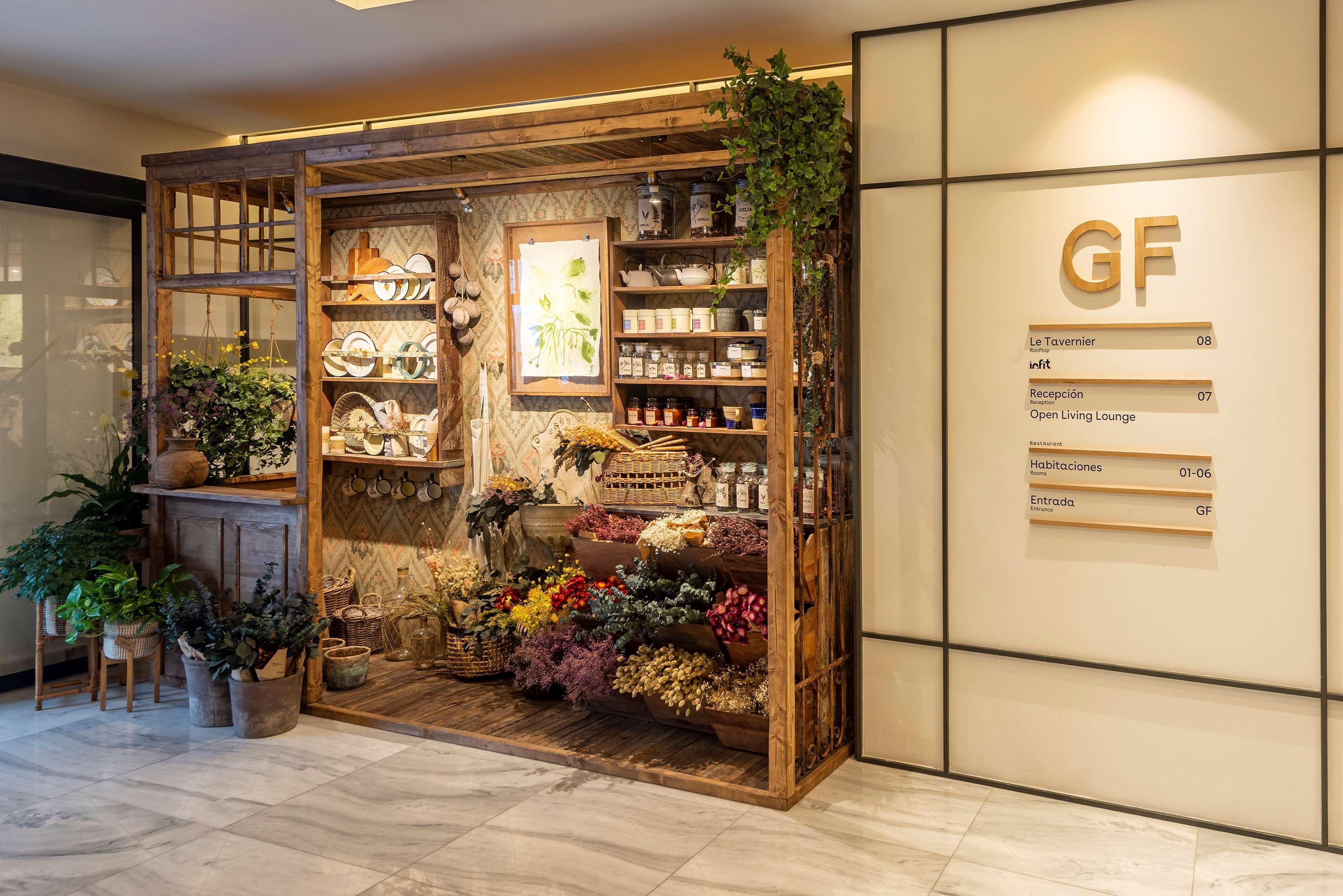 马德里大街怡思得酒店 外观 照片